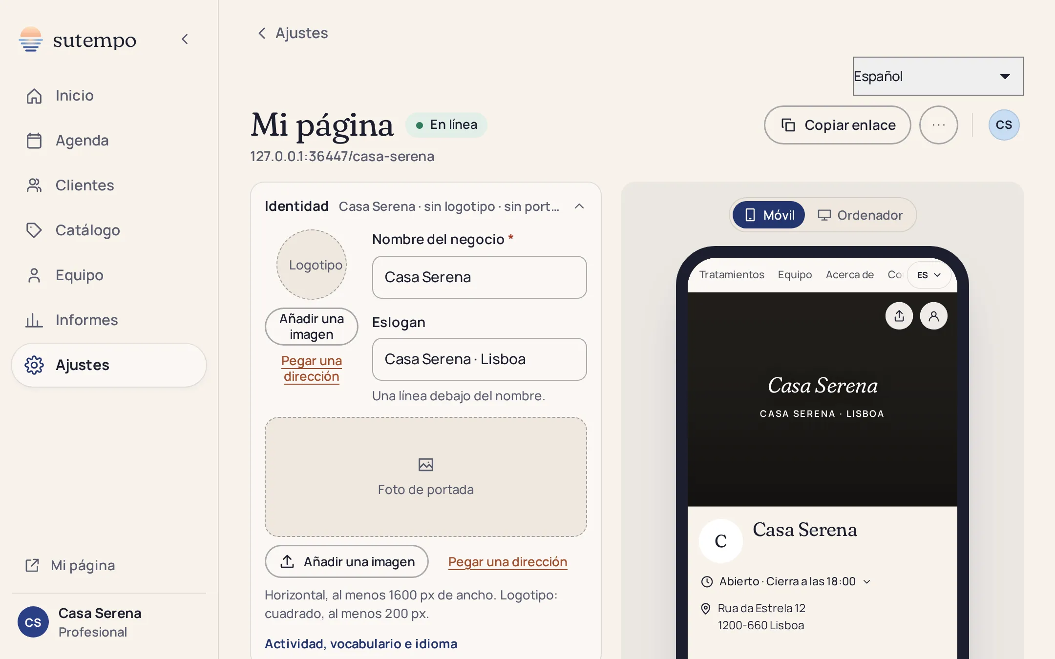 Ajustes de «Mi página» de Maison Rivière: identidad, logotipo, portada y estilo, con la vista previa móvil a la derecha